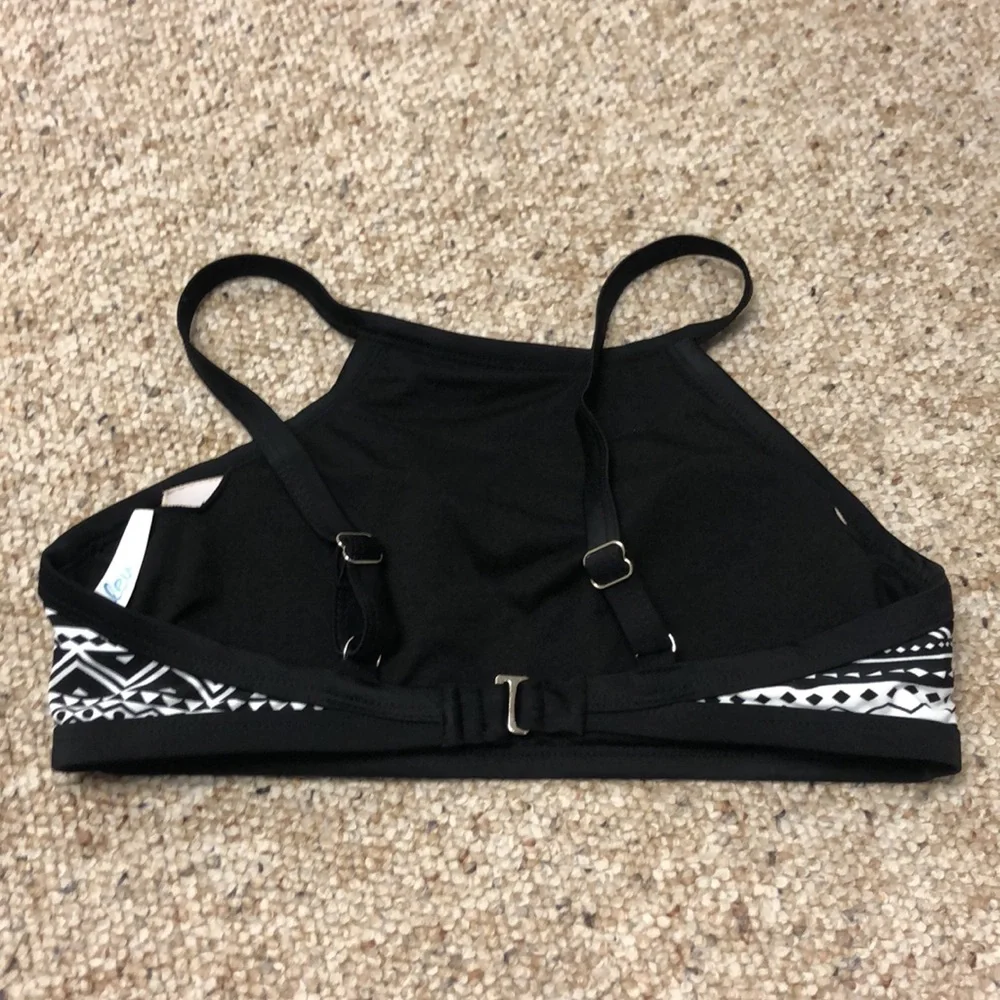 NWOT Boho Aztec Bikini Top Small